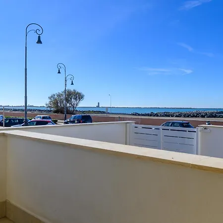 Fronte Mare House - 10 Min To Airport - Netflix * Fiumicino