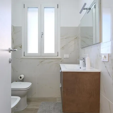 Fronte Mare House - 10 Min To Airport - Netflix